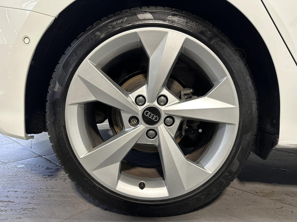 Audi A3 2023 г. Белый, пробег 54750 км