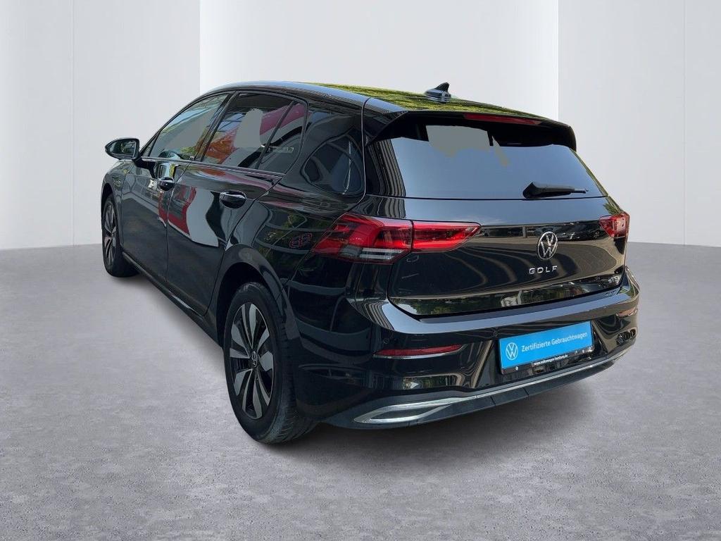 Volkswagen Golf 2024 г. Чёрный, пробег 15050 км