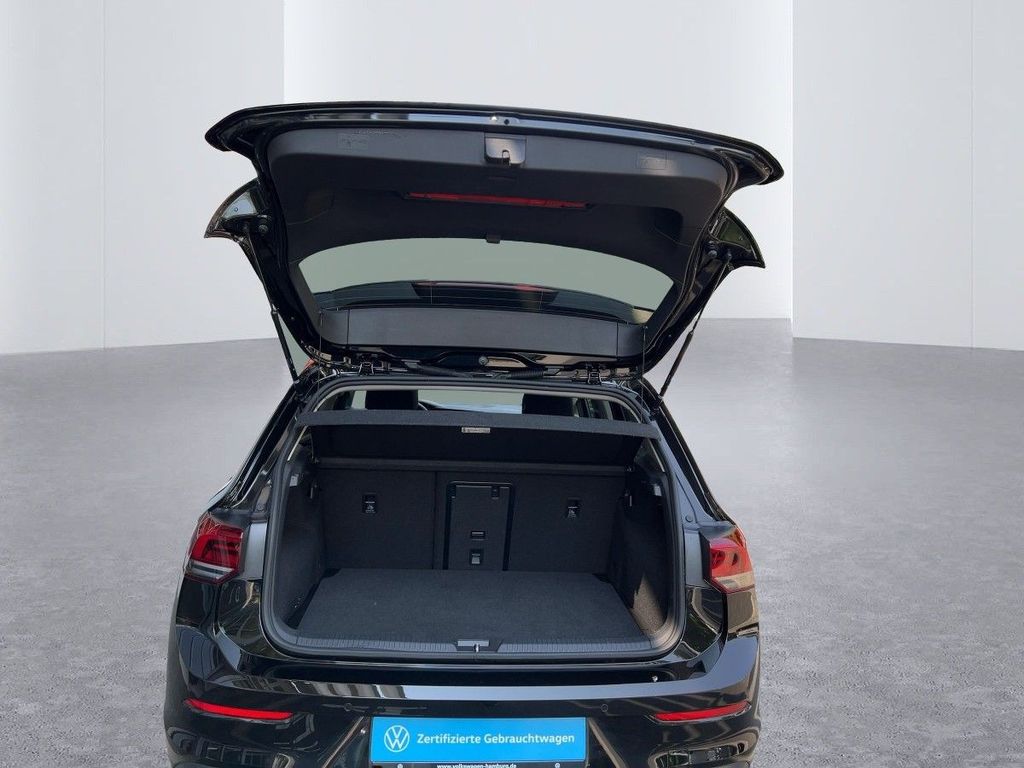 Volkswagen Golf 2024 г. Чёрный, пробег 15050 км