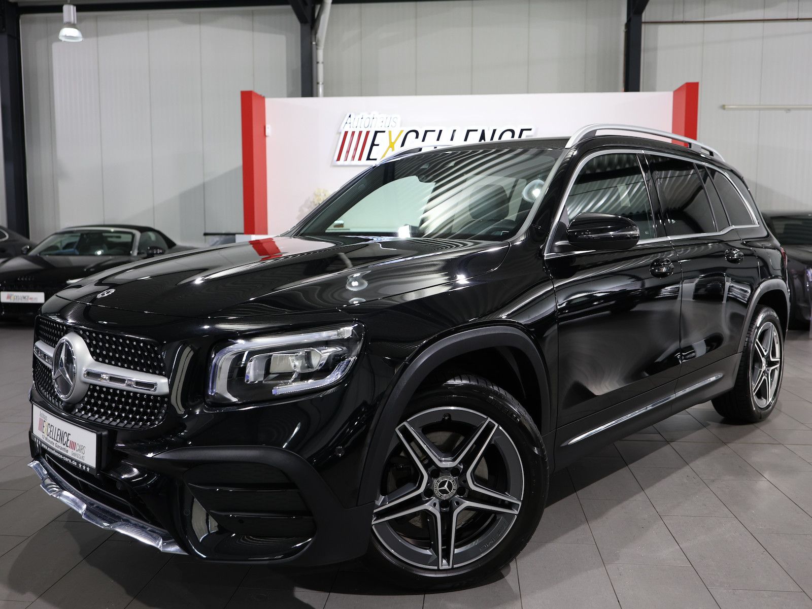 Mercedes-Benz GLB 200 2023 г. Чёрный, пробег 57000 км