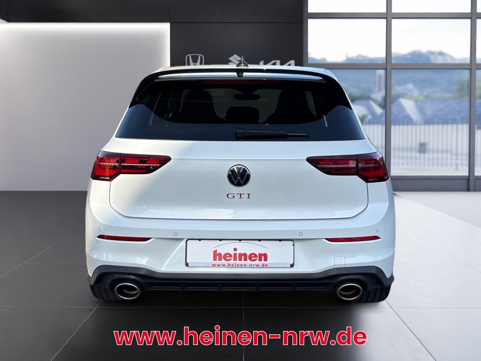 Volkswagen Golf 2022 г. Чёрный, пробег 22386 км