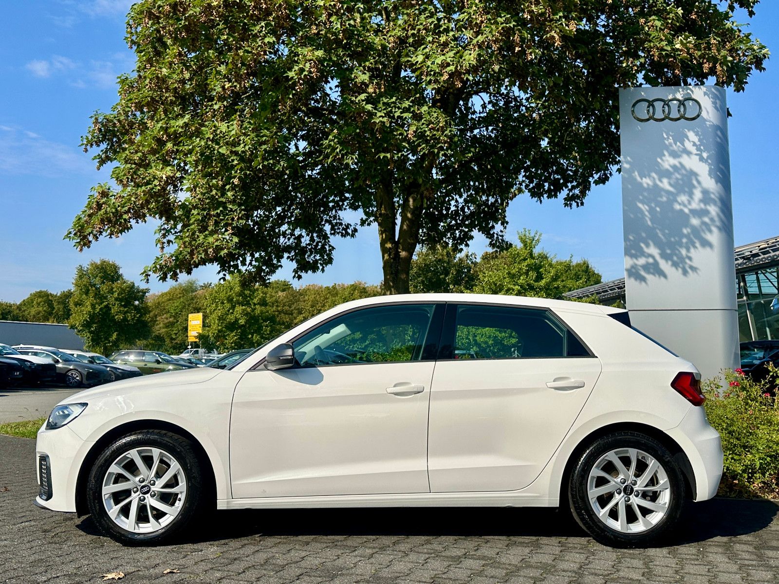 Audi A1 2023 г. Белый, пробег 58590 км