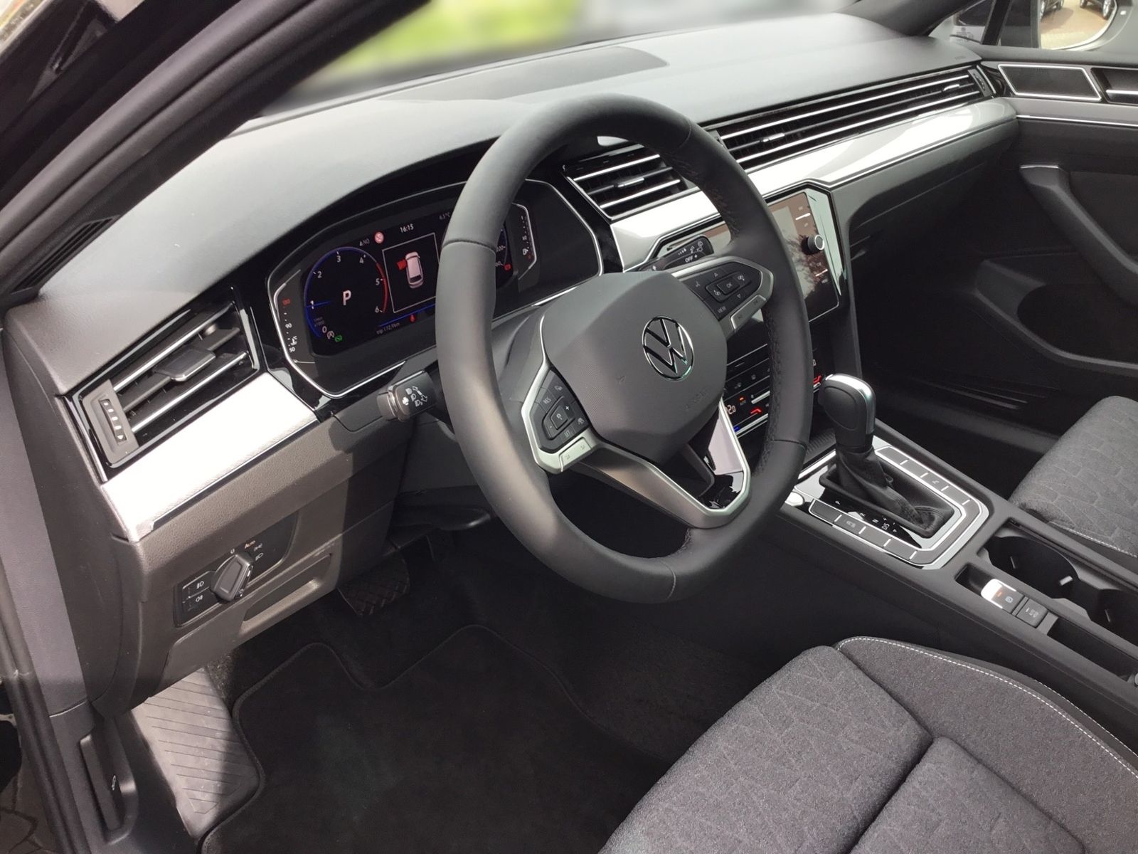 Volkswagen PASSAT VARIANT 2024 г. Чёрный, пробег 55454 км