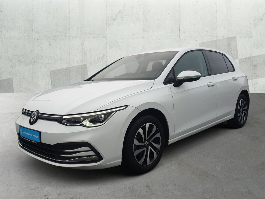 Volkswagen Golf 2023 г. Белый, пробег 51220 км