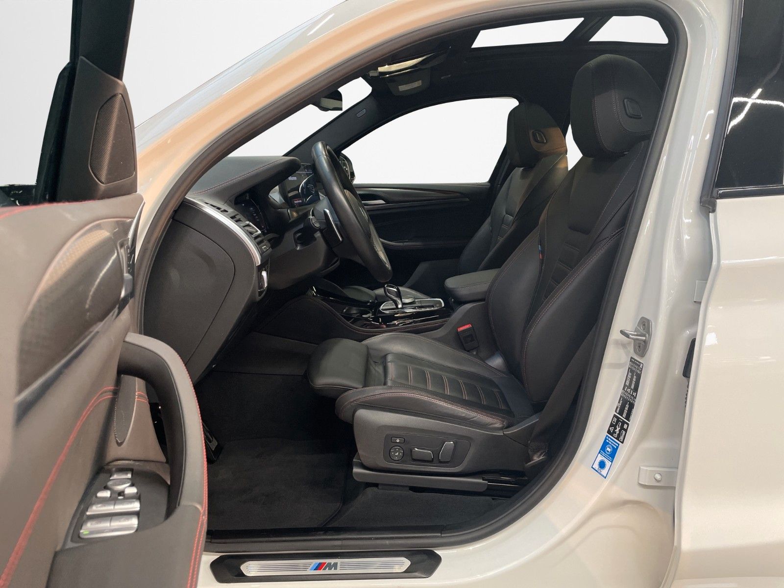 BMW X4 2024 г. Белый, пробег 47500 км