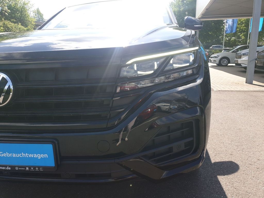 Volkswagen Touareg 2023 г. Чёрный, пробег 52348 км