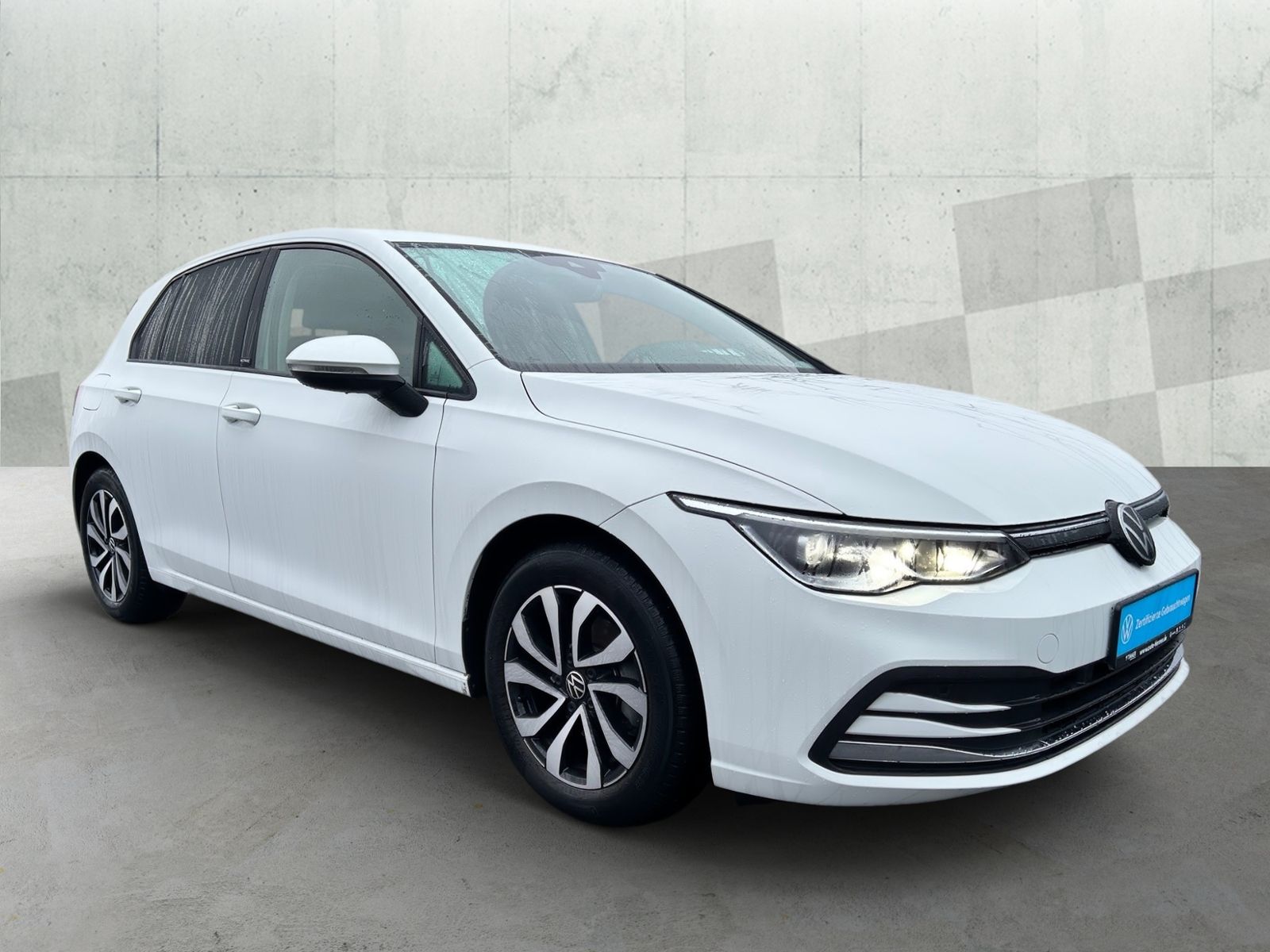 Volkswagen Golf 2022 г. Белый, пробег 40516 км