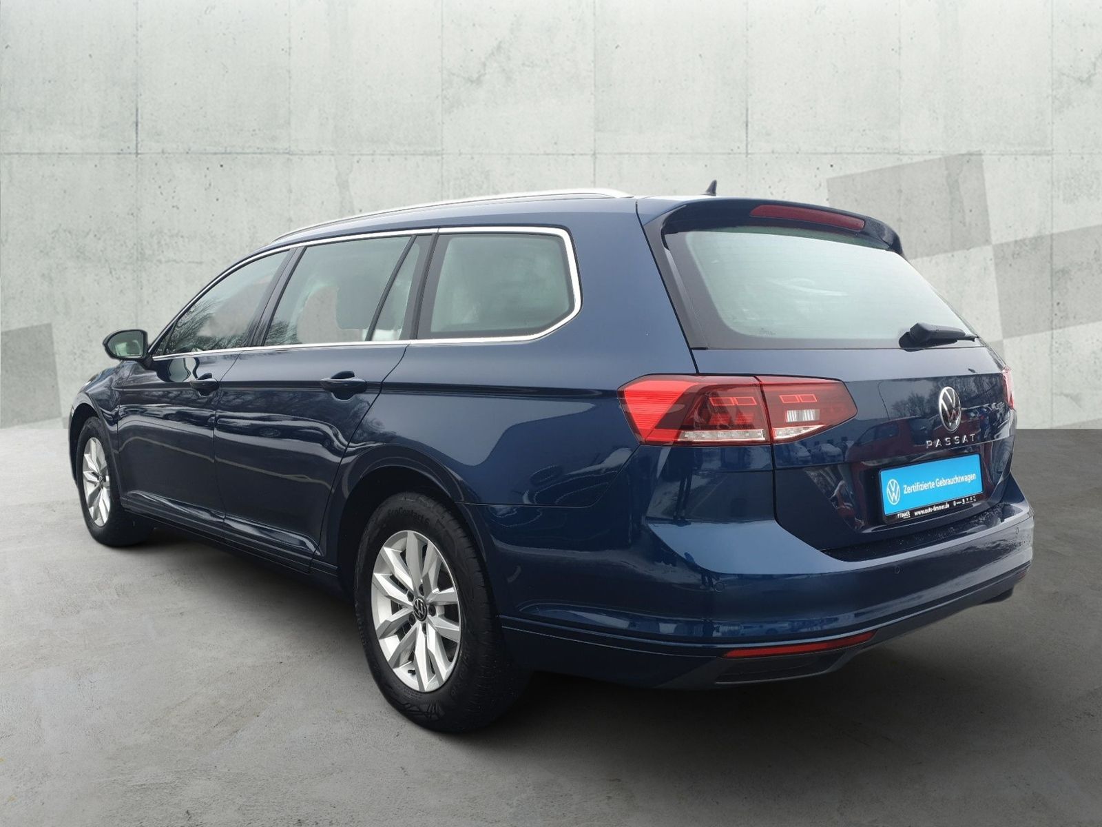 Volkswagen PASSAT VARIANT 2023 г. Синий, пробег 48617 км