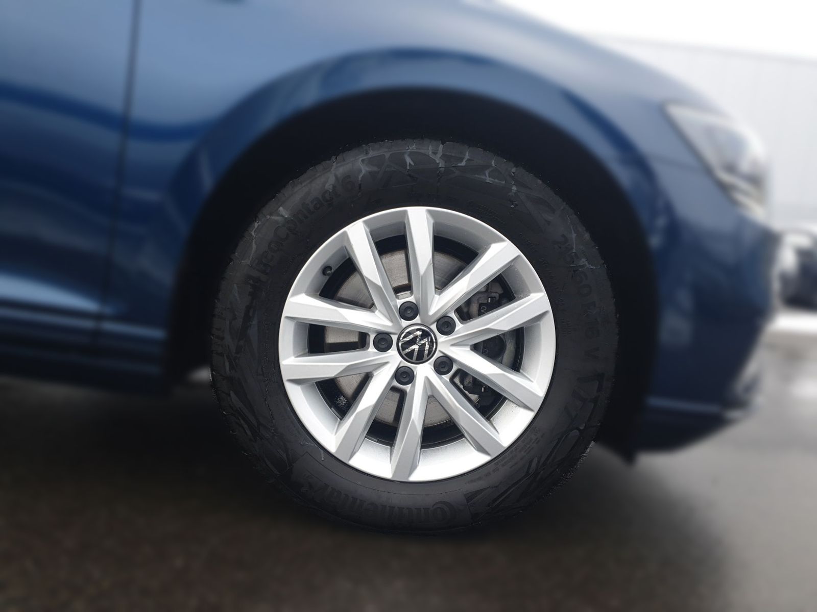 Volkswagen PASSAT VARIANT 2023 г. Синий, пробег 48617 км