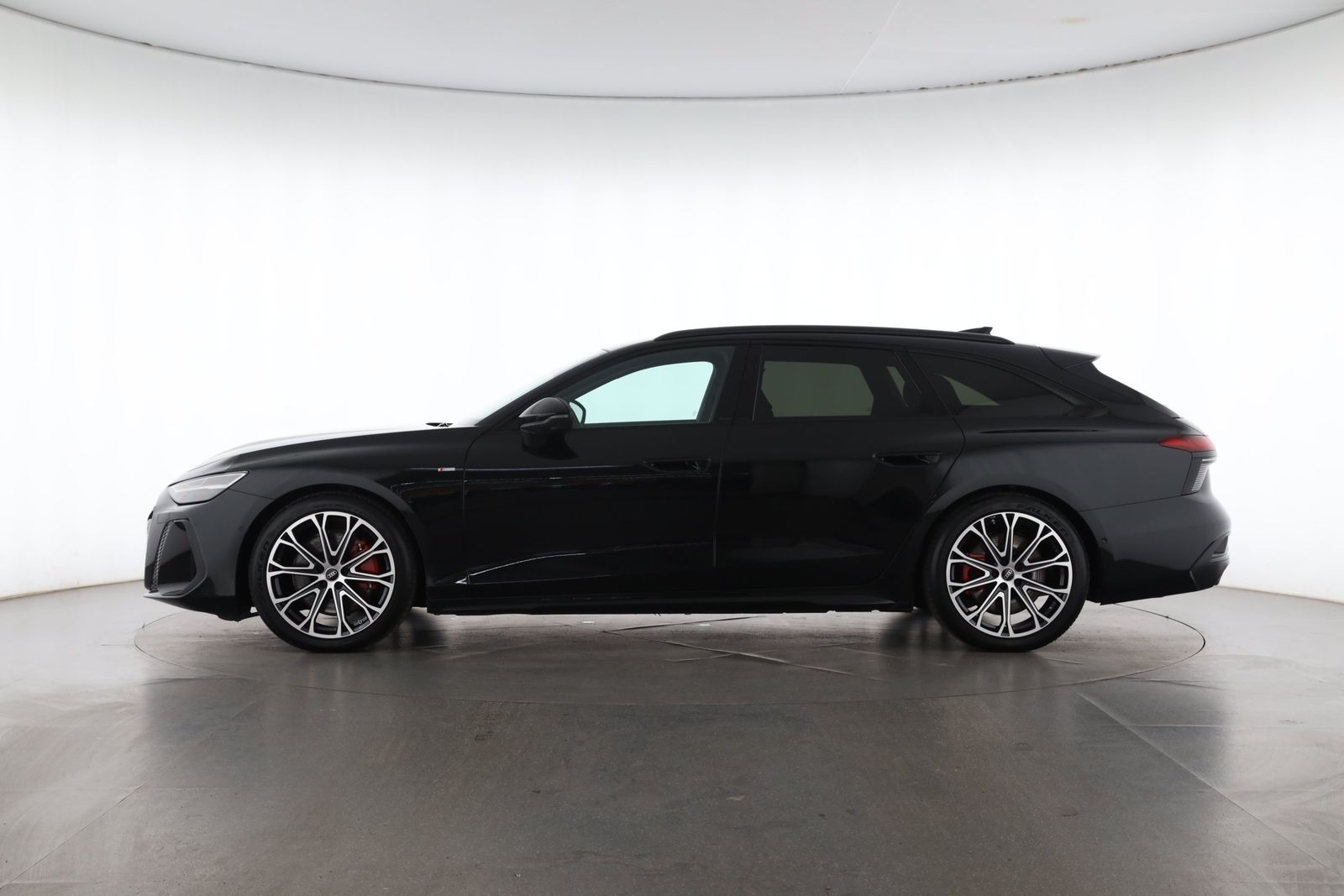 Audi A6 2025 г. Зелёный, пробег 31587 км