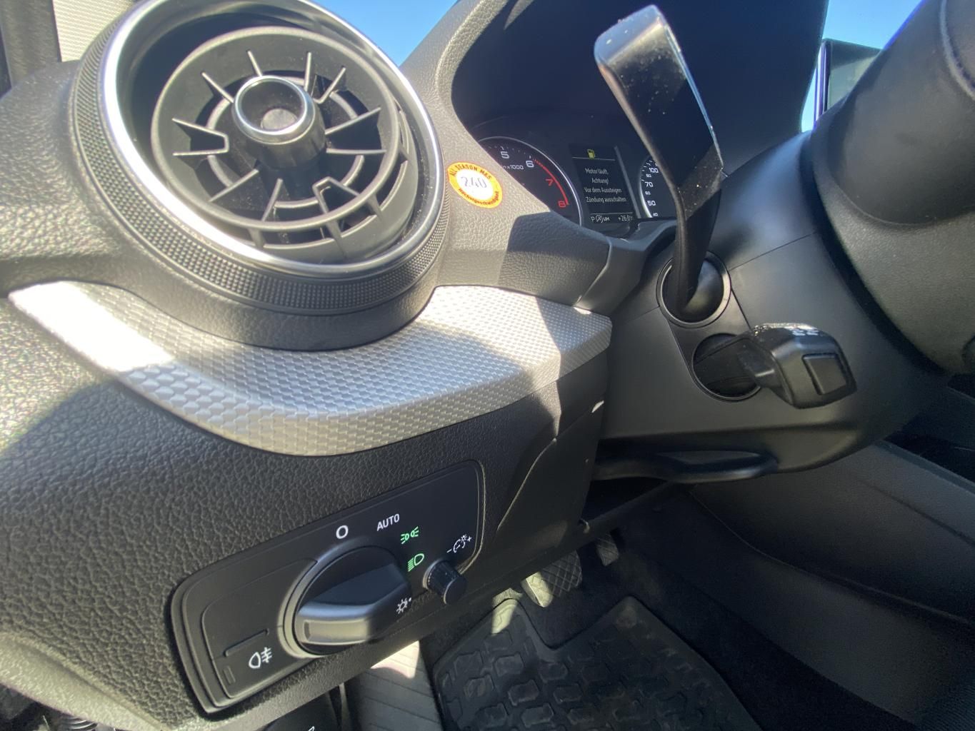 Audi Q2 2023 г. Чёрный, пробег 44695 км