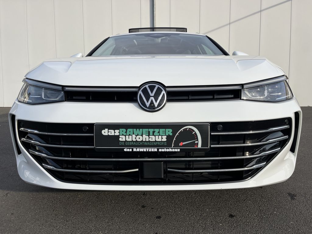 Volkswagen PASSAT VARIANT 2024 г. Белый, пробег 46832 км