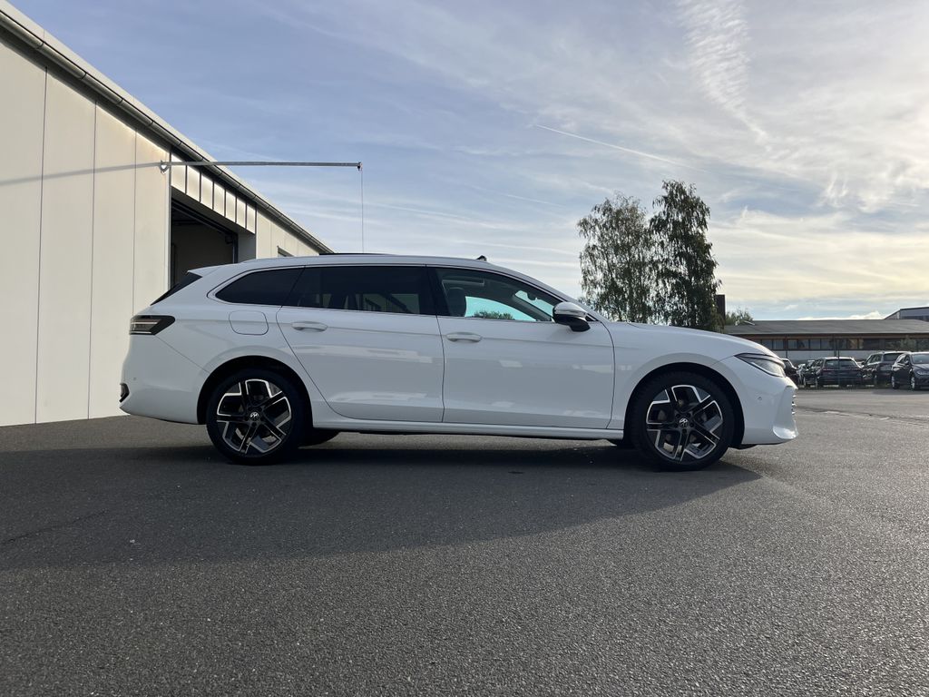 Volkswagen PASSAT VARIANT 2024 г. Белый, пробег 46832 км