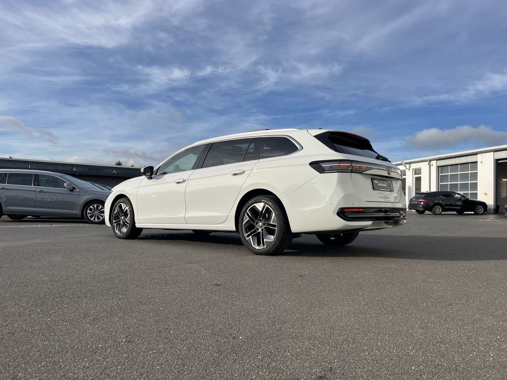 Volkswagen PASSAT VARIANT 2024 г. Белый, пробег 46832 км