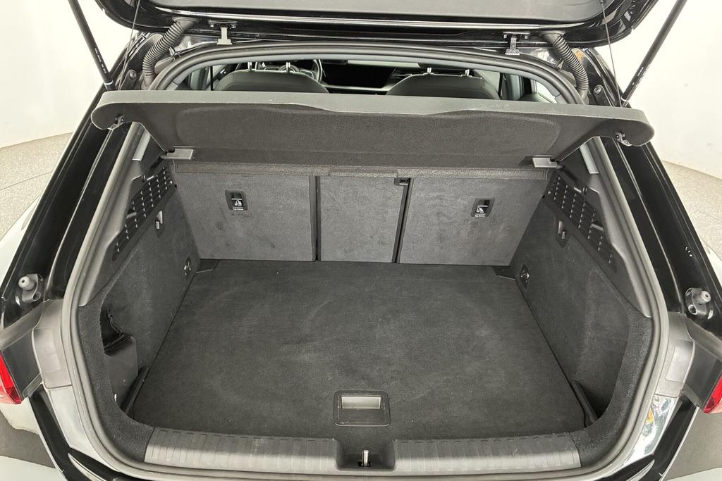 Audi A3 2022 г. Чёрный, пробег 42041 км