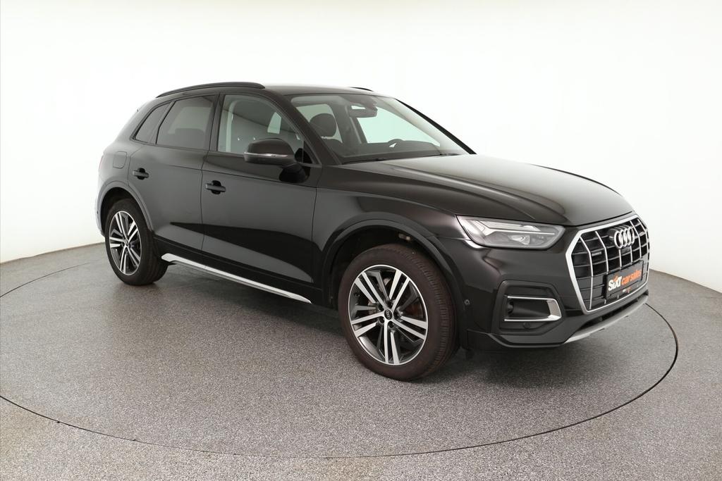 Audi Q5 2023 г. Чёрный, пробег 49290 км