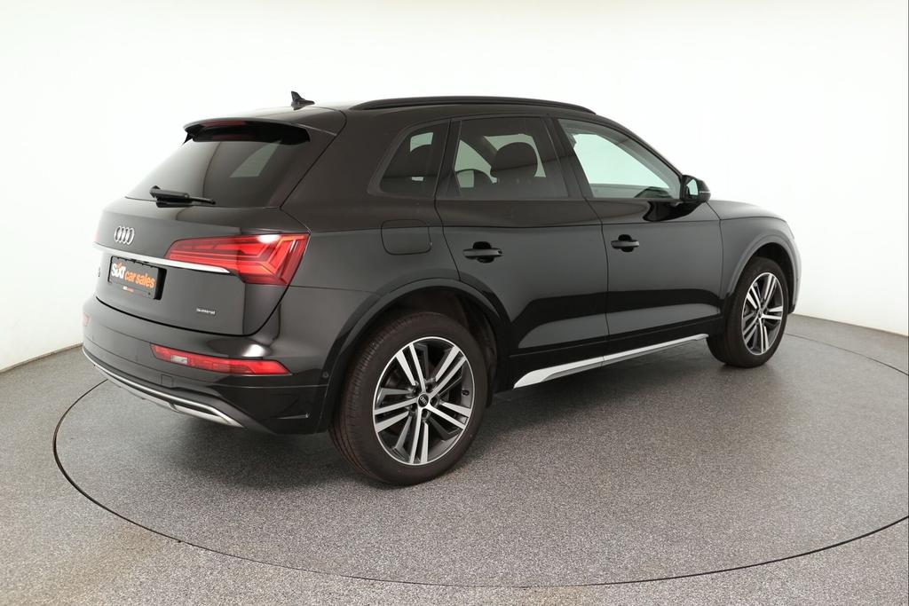 Audi Q5 2023 г. Чёрный, пробег 49290 км