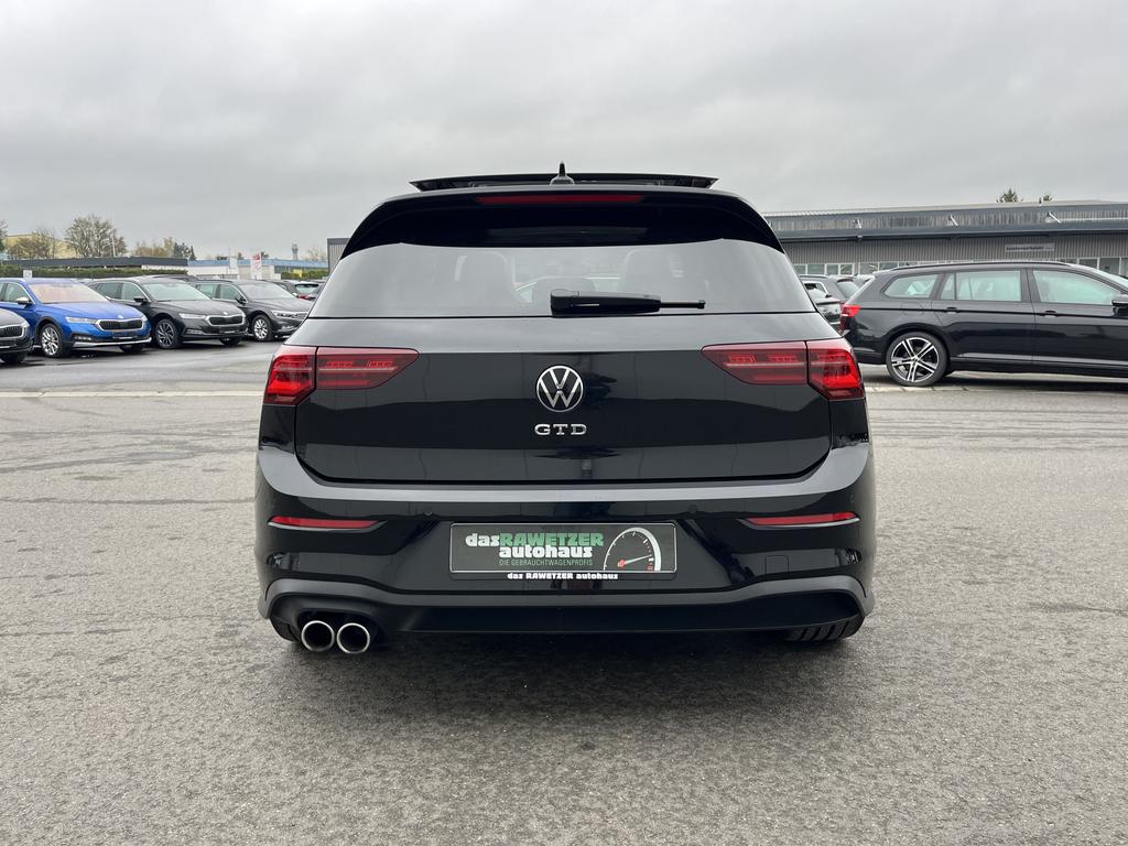 Volkswagen Golf 2023 г. Чёрный, пробег 22082 км
