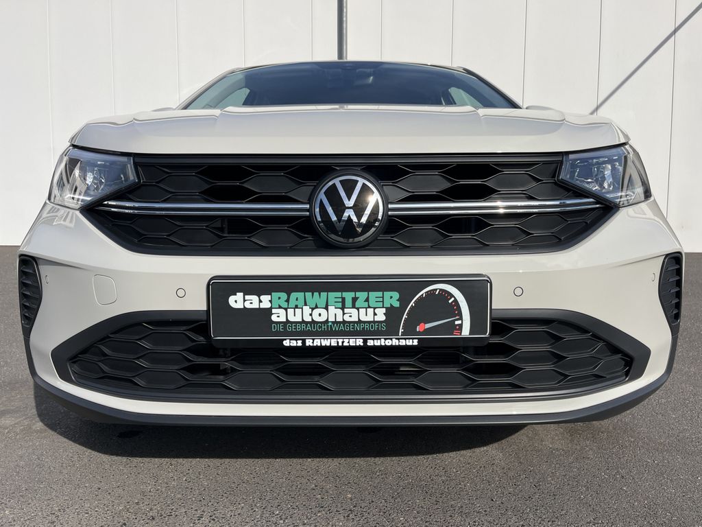 Volkswagen Taigo 2022 г. Серый, пробег 29987 км
