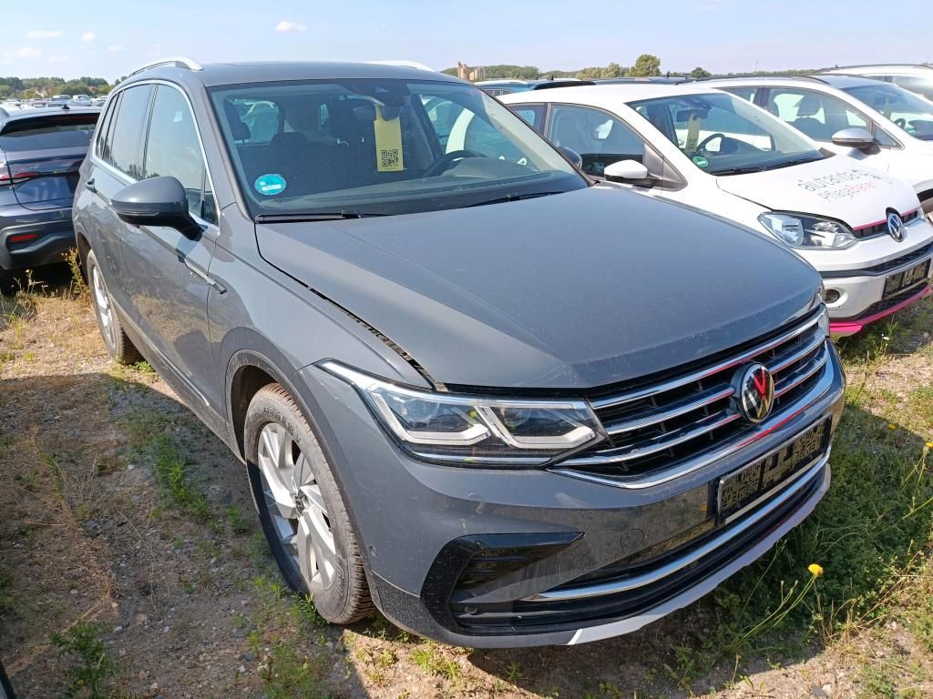 Volkswagen Tiguan 2023 г. Серый, пробег 52880 км