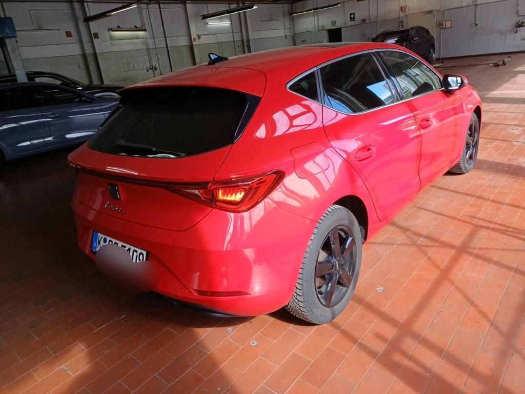 SEAT Leon 2021 г. Красный, пробег 51361 км