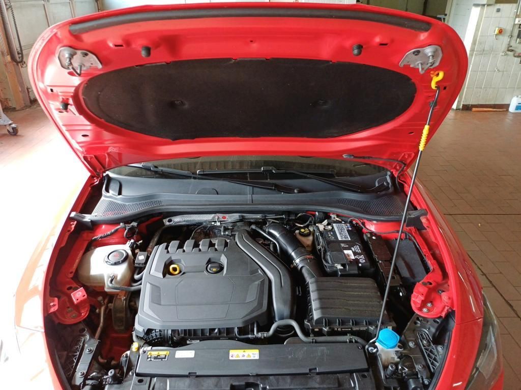 SEAT Leon 2021 г. Красный, пробег 51361 км