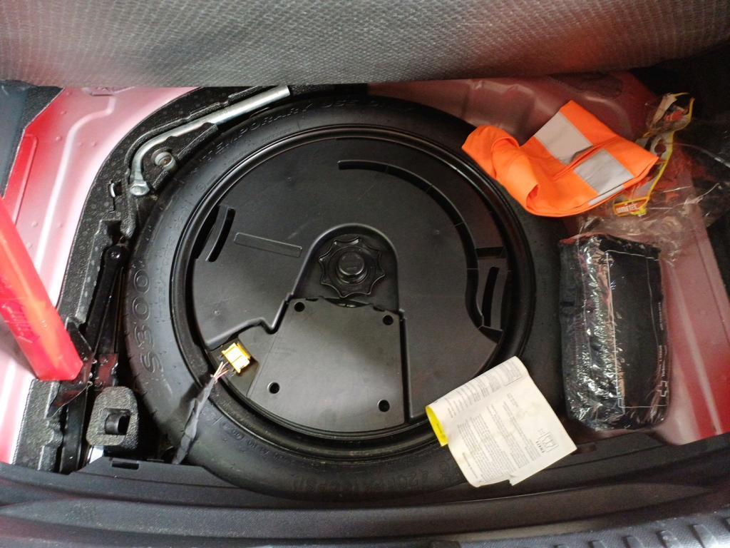 SEAT Leon 2021 г. Красный, пробег 51361 км