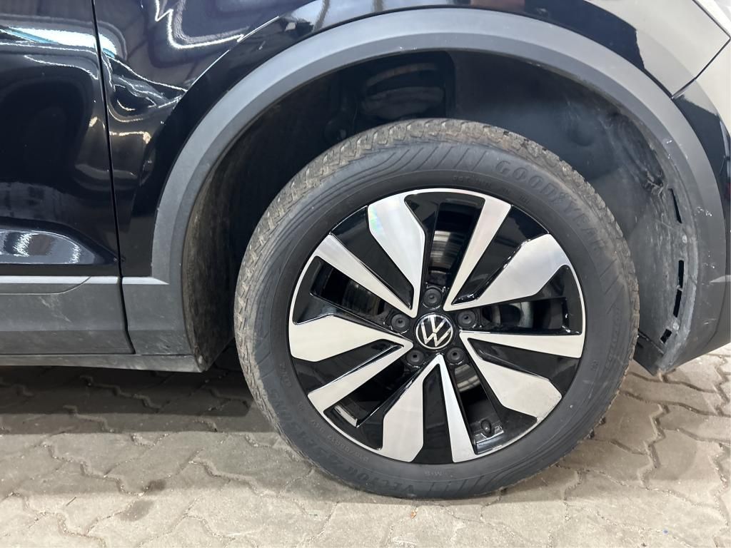 Volkswagen T-Roc 2024 г. Чёрный, пробег 54919 км