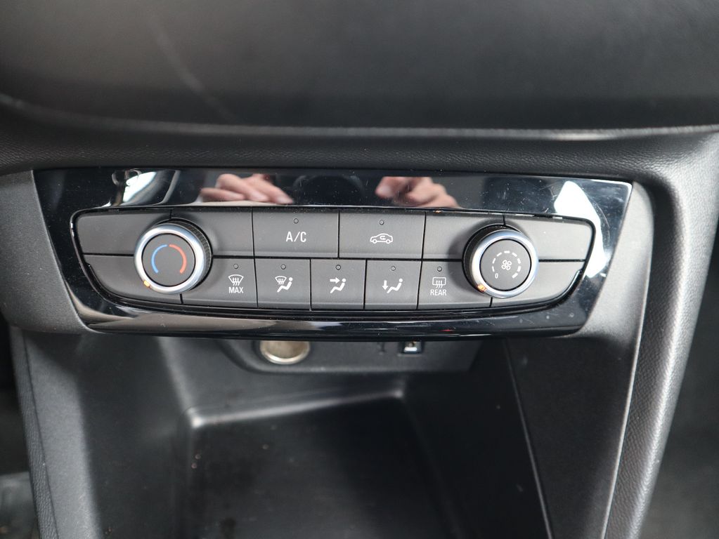 Opel Corsa 2022 г. Серебристый, пробег 28391 км