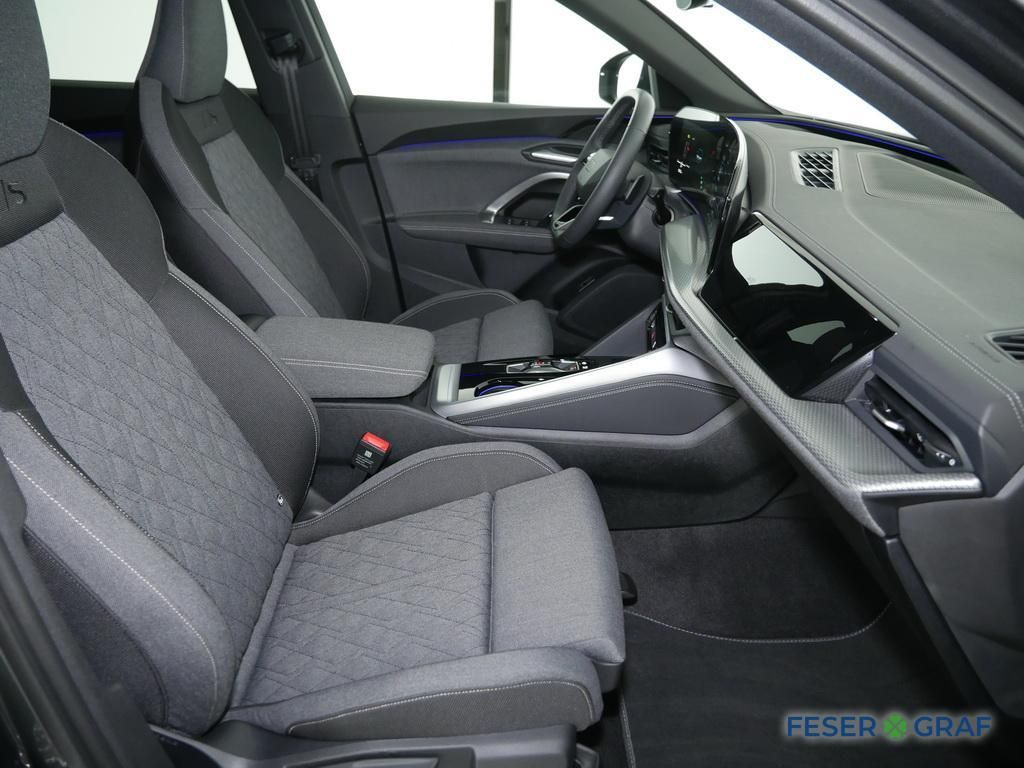 Audi Q5 2025 г. Серый, пробег 9181 км