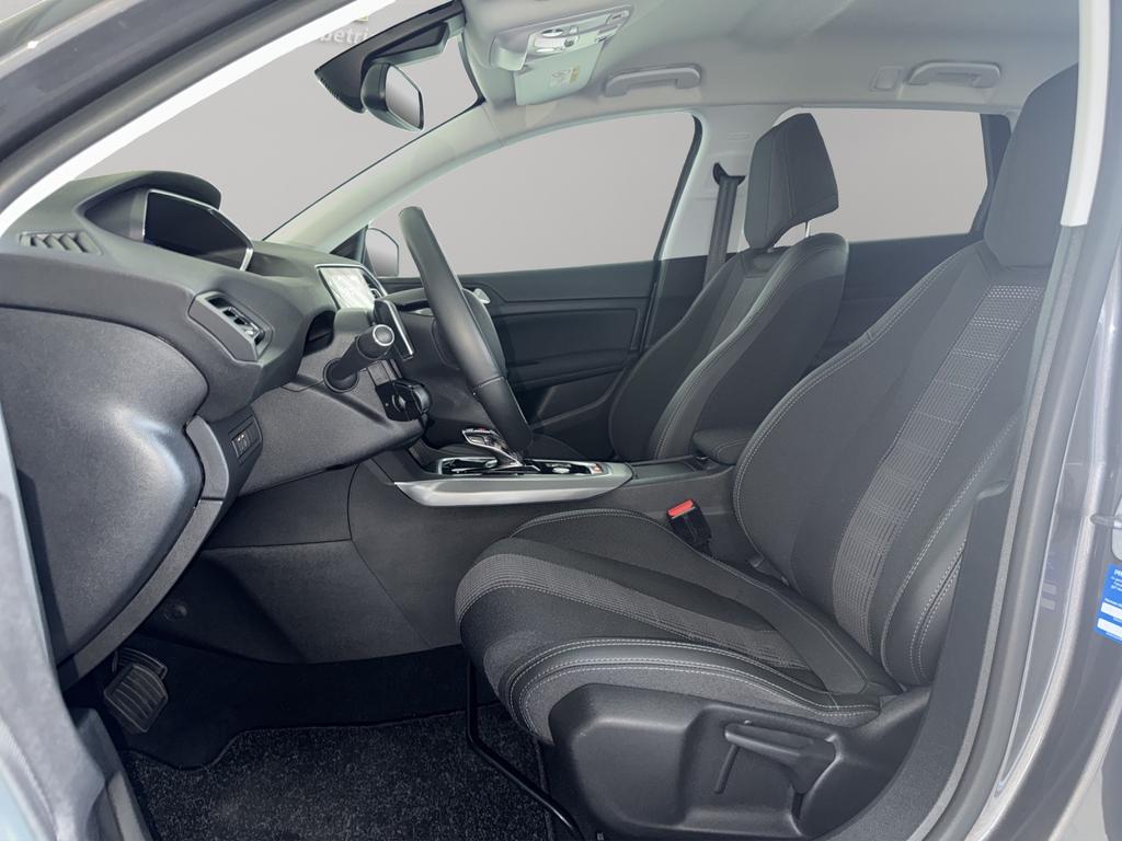 Peugeot 308 2021 г. Серый, пробег 55670 км