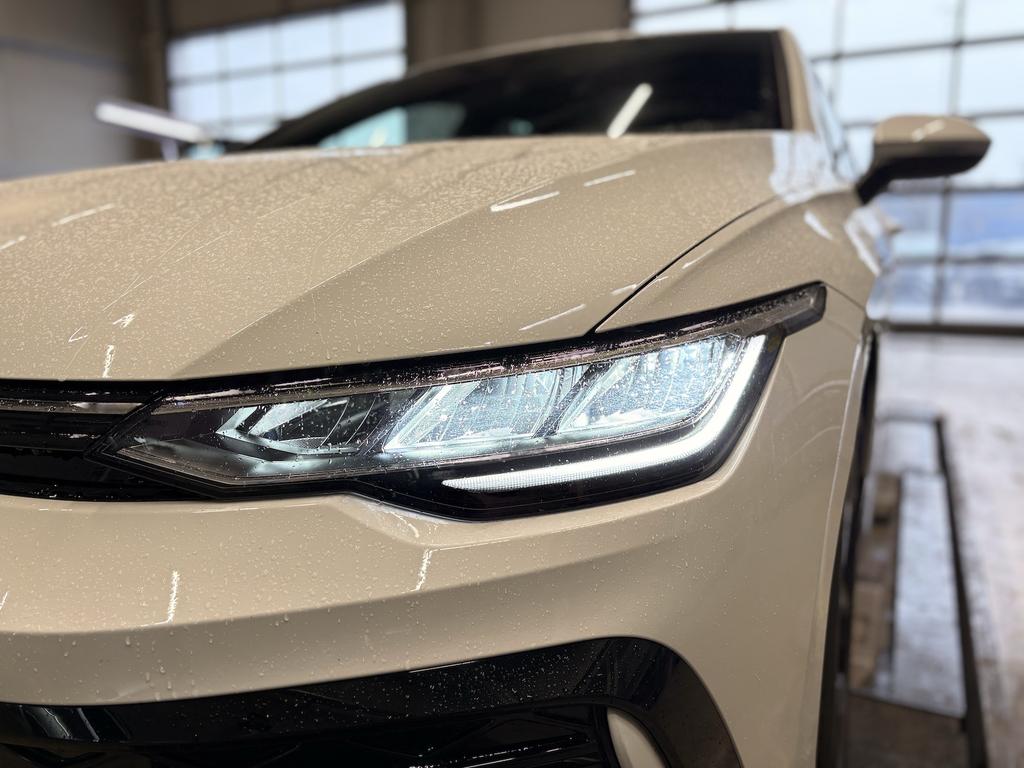 Volkswagen Golf 2025 г. Белый, пробег 28998 км
