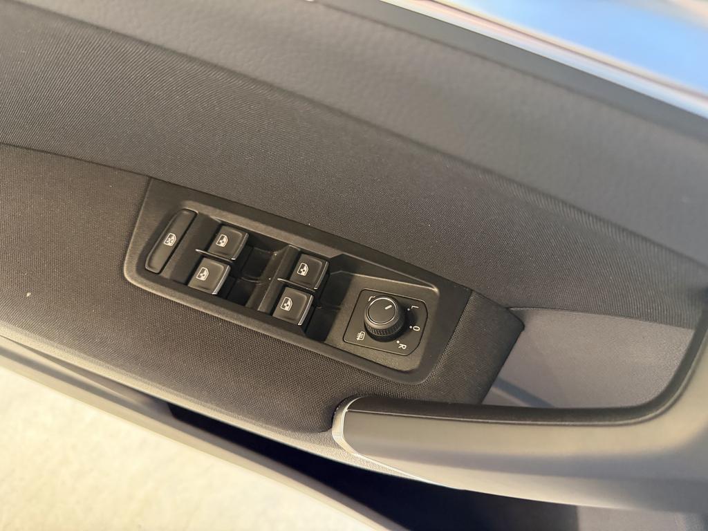 Volkswagen Touran 2026 г. Серый, пробег 29293 км