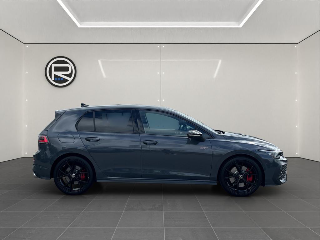 Volkswagen Golf 2025 г. Серый, пробег 11319 км