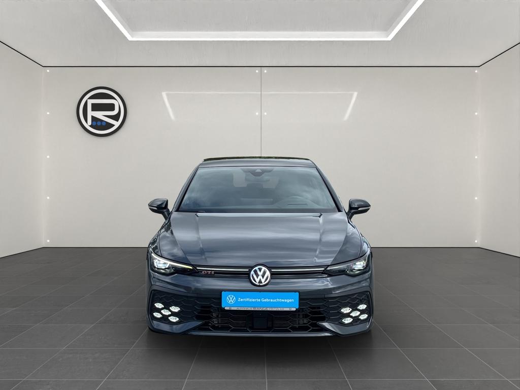 Volkswagen Golf 2025 г. Серый, пробег 11319 км