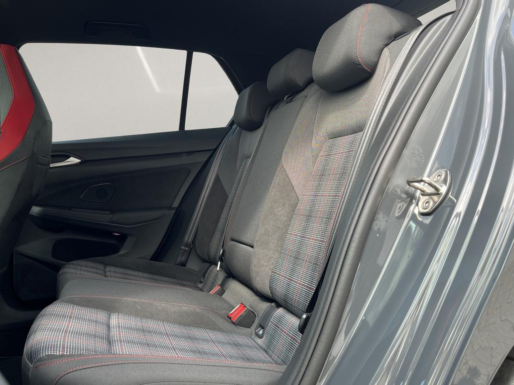 Volkswagen Golf 2025 г. Серый, пробег 11319 км