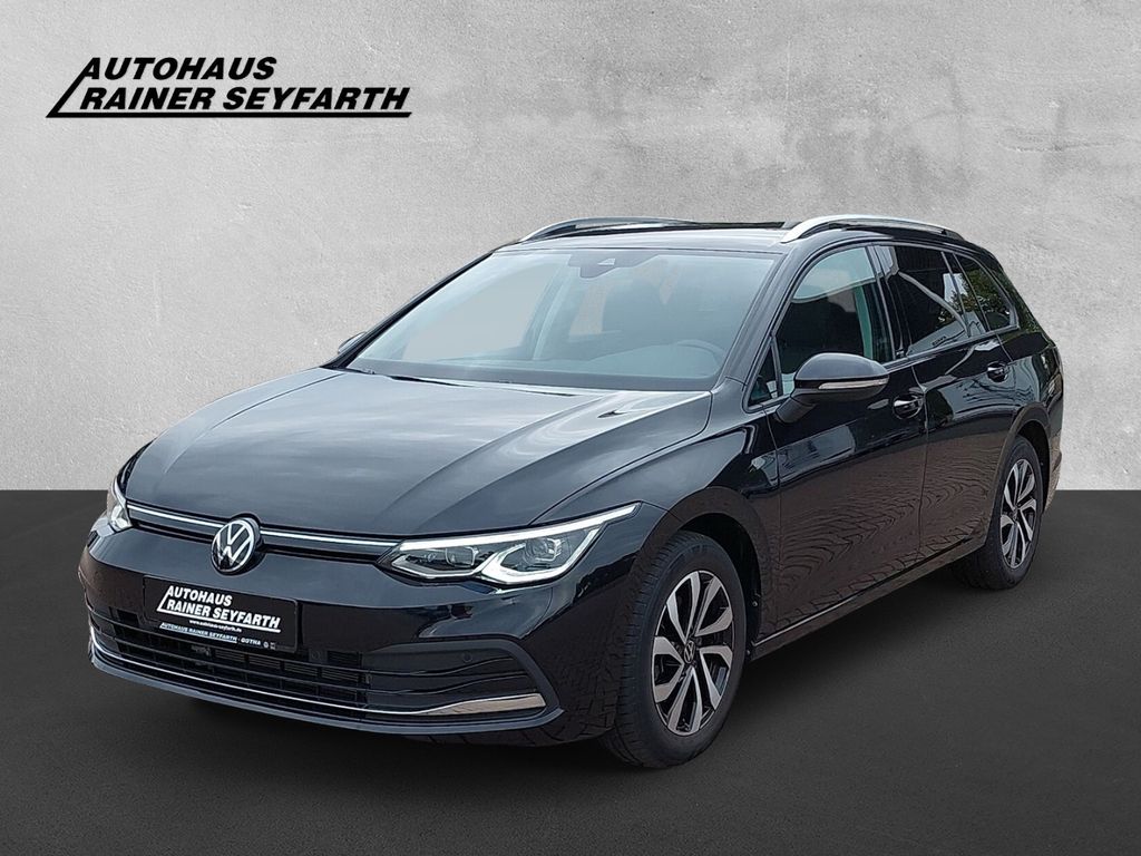 Volkswagen Golf 2023 г. Чёрный, пробег 32870 км