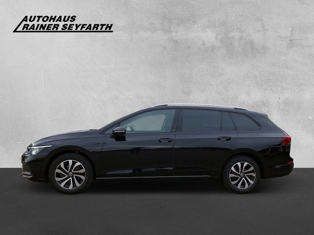 Volkswagen Golf 2023 г. Чёрный, пробег 32870 км