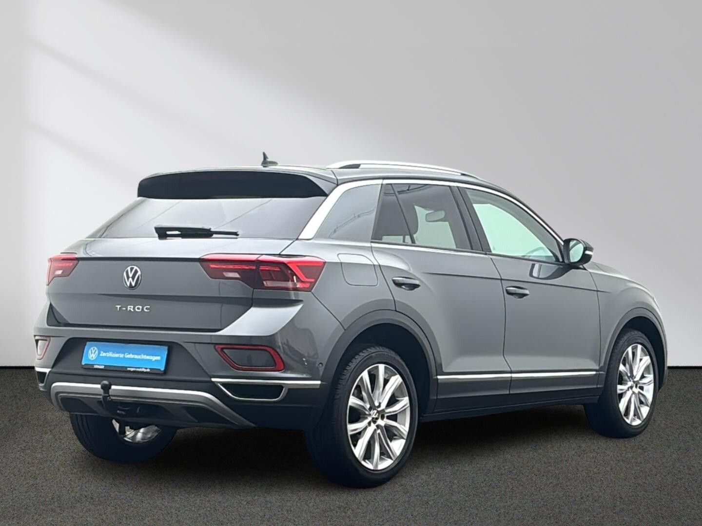 Volkswagen T-Roc 2023 г. Серый, пробег 33818 км
