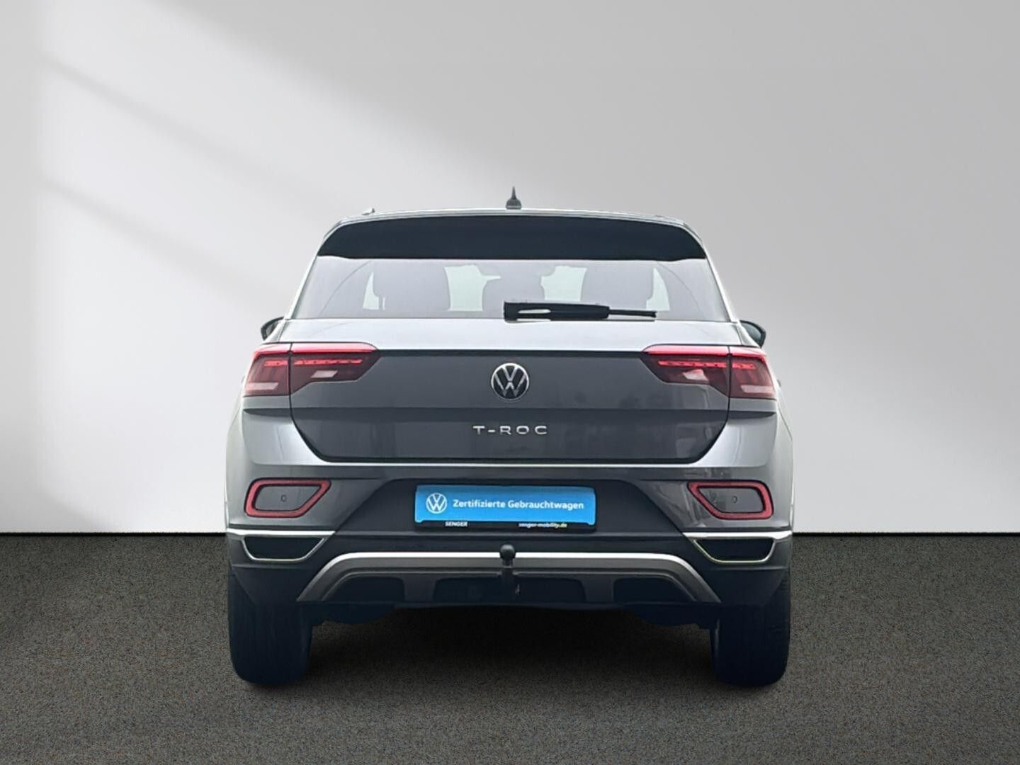 Volkswagen T-Roc 2023 г. Серый, пробег 33818 км
