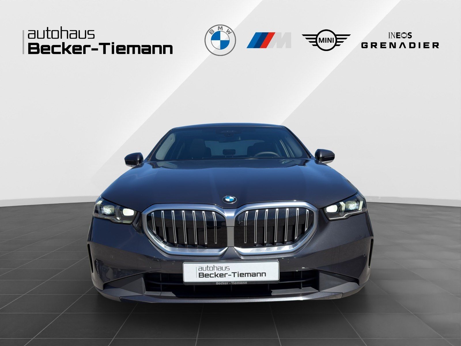 BMW 520 2025 г. Серый, пробег 29841 км