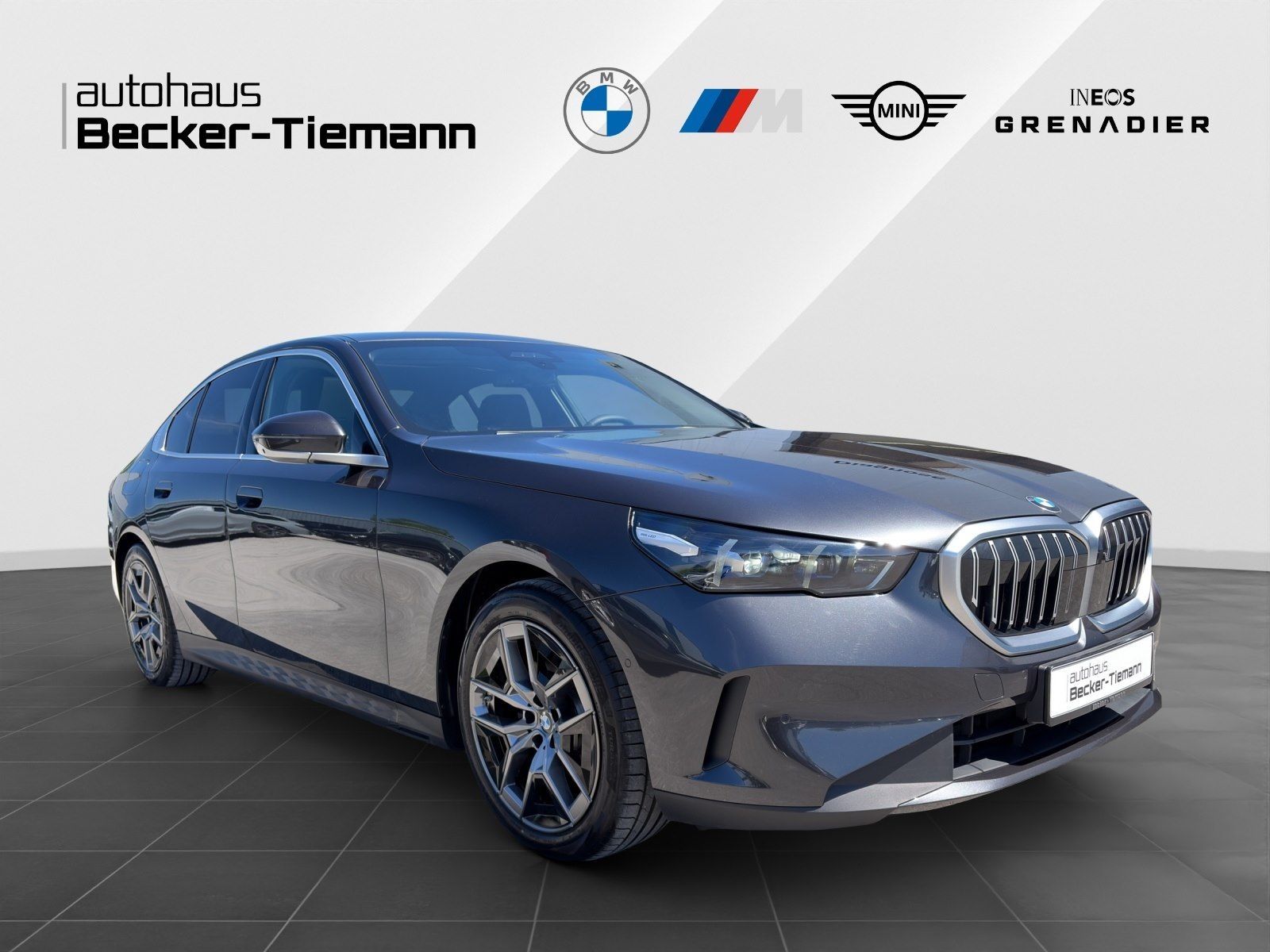 BMW 520 2025 г. Серый, пробег 29841 км