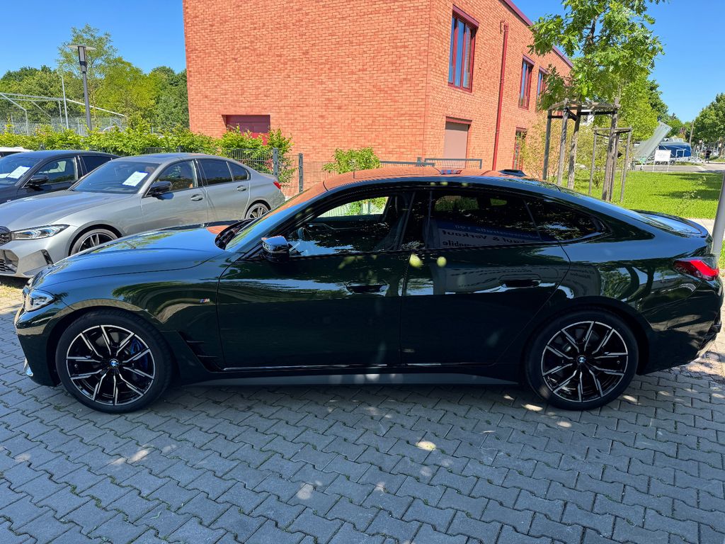 BMW M440 2022 г. Зелёный, пробег 33000 км