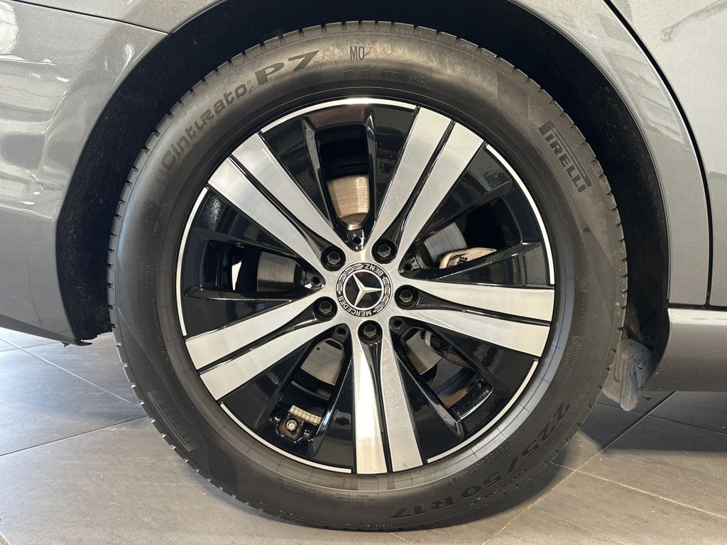 Mercedes-Benz C 220 2022 г. Серый, пробег 56750 км