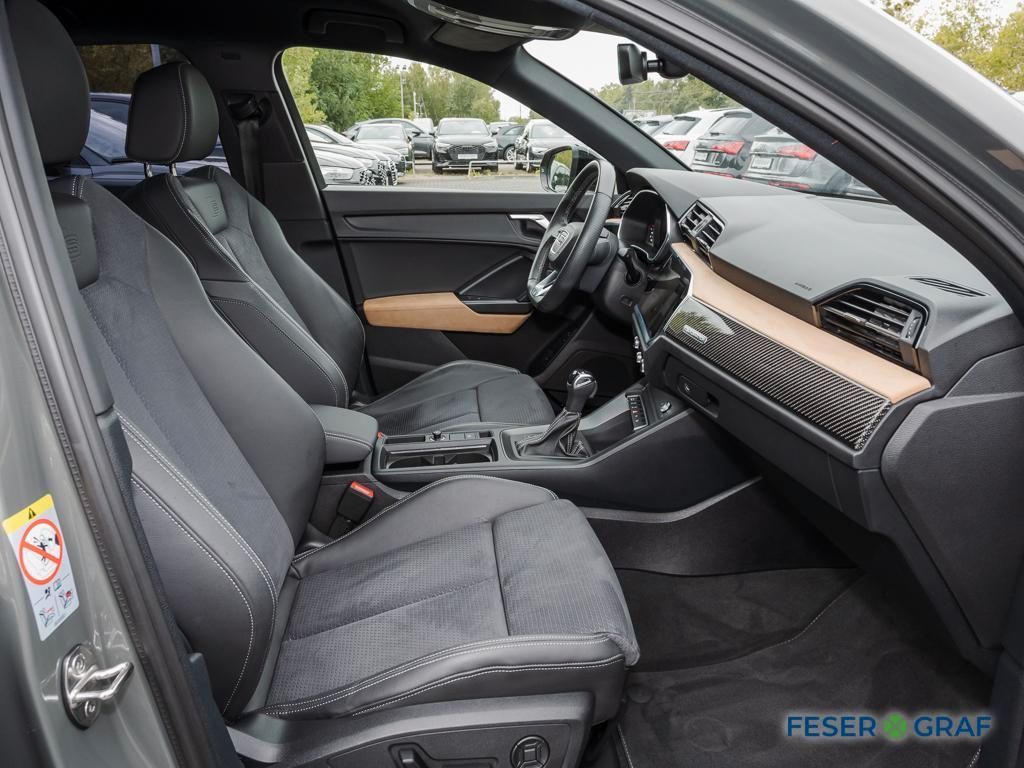 Audi Q3 2023 г. Серый, пробег 25278 км