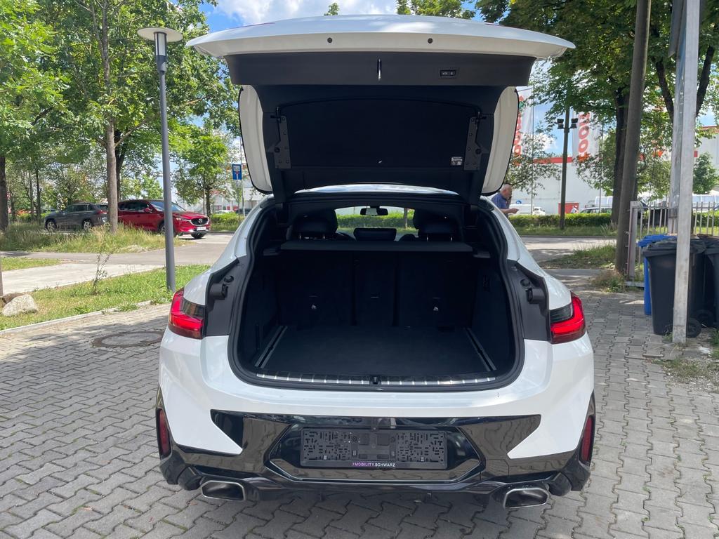 BMW X4 2024 г. Белый, пробег 29000 км
