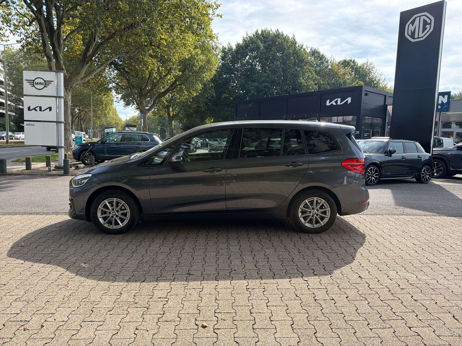 BMW 216 GRAN TOURER 2022 г. Серебристый, пробег 29052 км