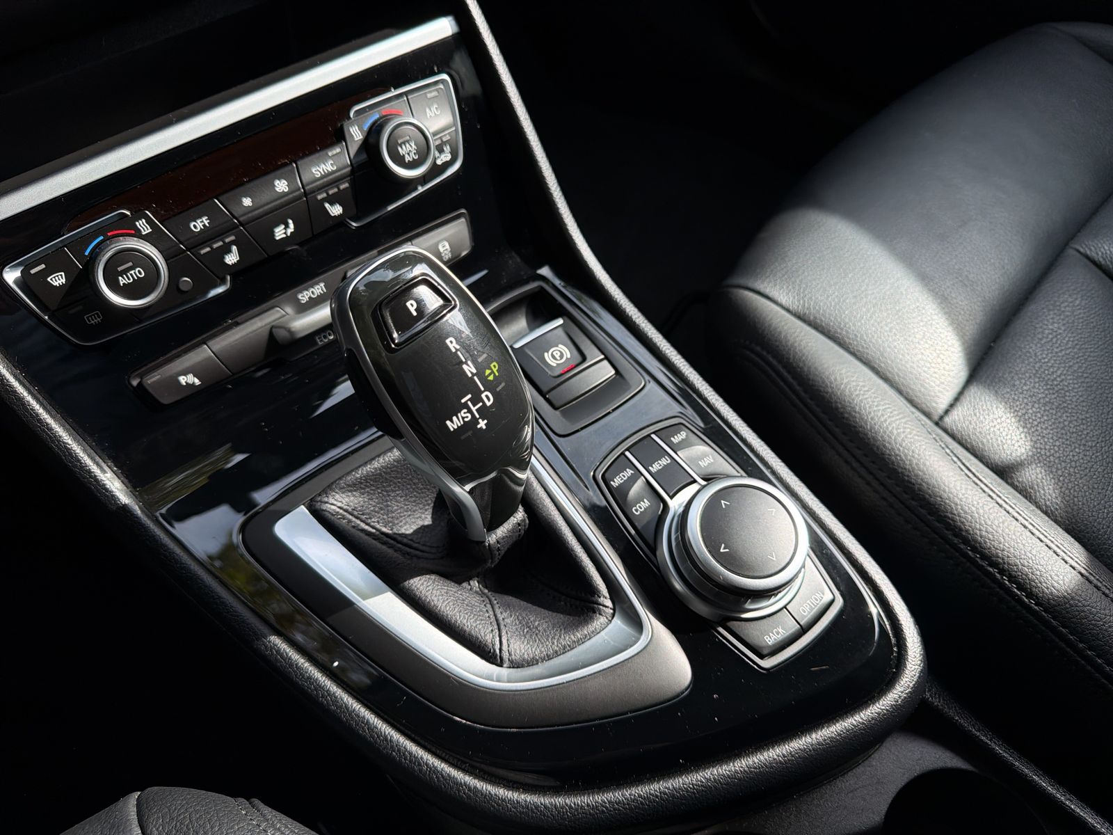 BMW 216 GRAN TOURER 2022 г. Серебристый, пробег 29052 км