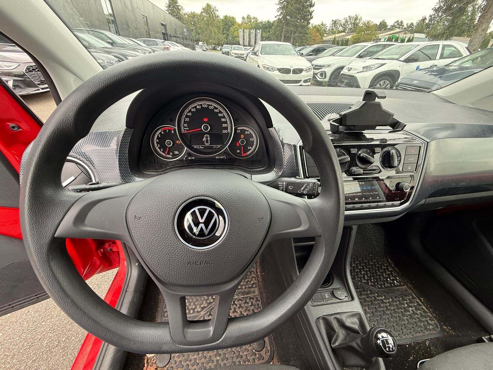 Volkswagen up! 2024 г. Красный, пробег 21066 км