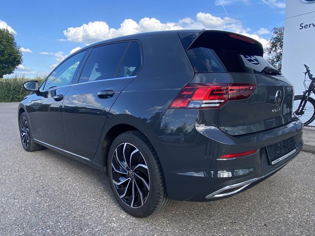 Volkswagen Golf 2023 г. Серый, пробег 38749 км